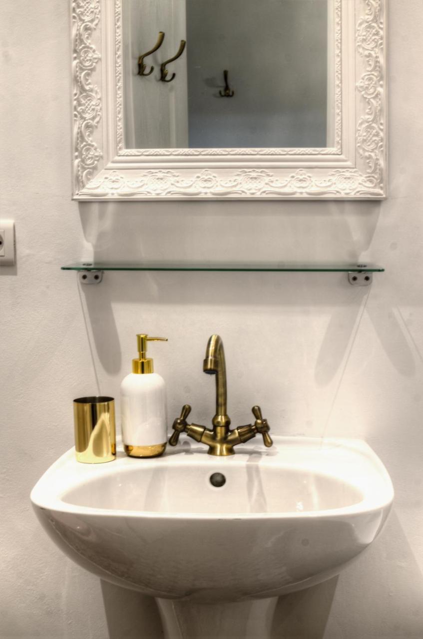 Les Petits Boudoirs De Savoie Apartment Chambery Exterior photo